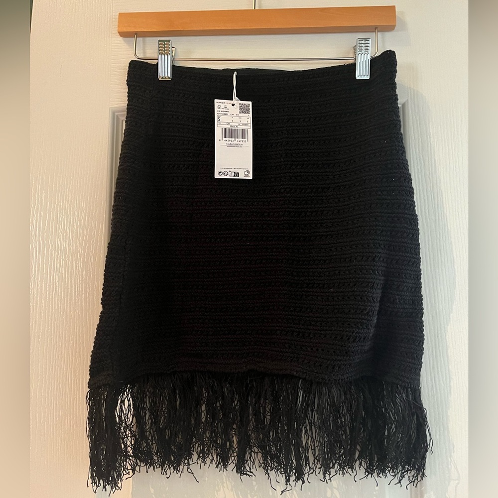 NWT MANGO Super Cute Fringed miniskirt Small
